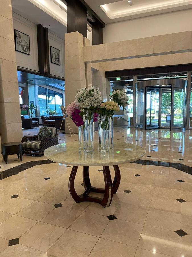 Anantara Hotel Apartment Palm Jumeirah Connected Anantara Hotel ดูไบ ภายนอก รูปภาพ