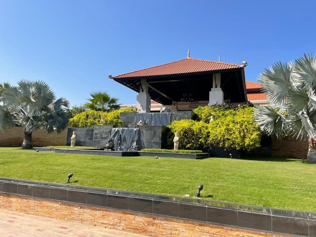 Anantara Hotel Apartment Palm Jumeirah Connected Anantara Hotel ดูไบ ภายนอก รูปภาพ