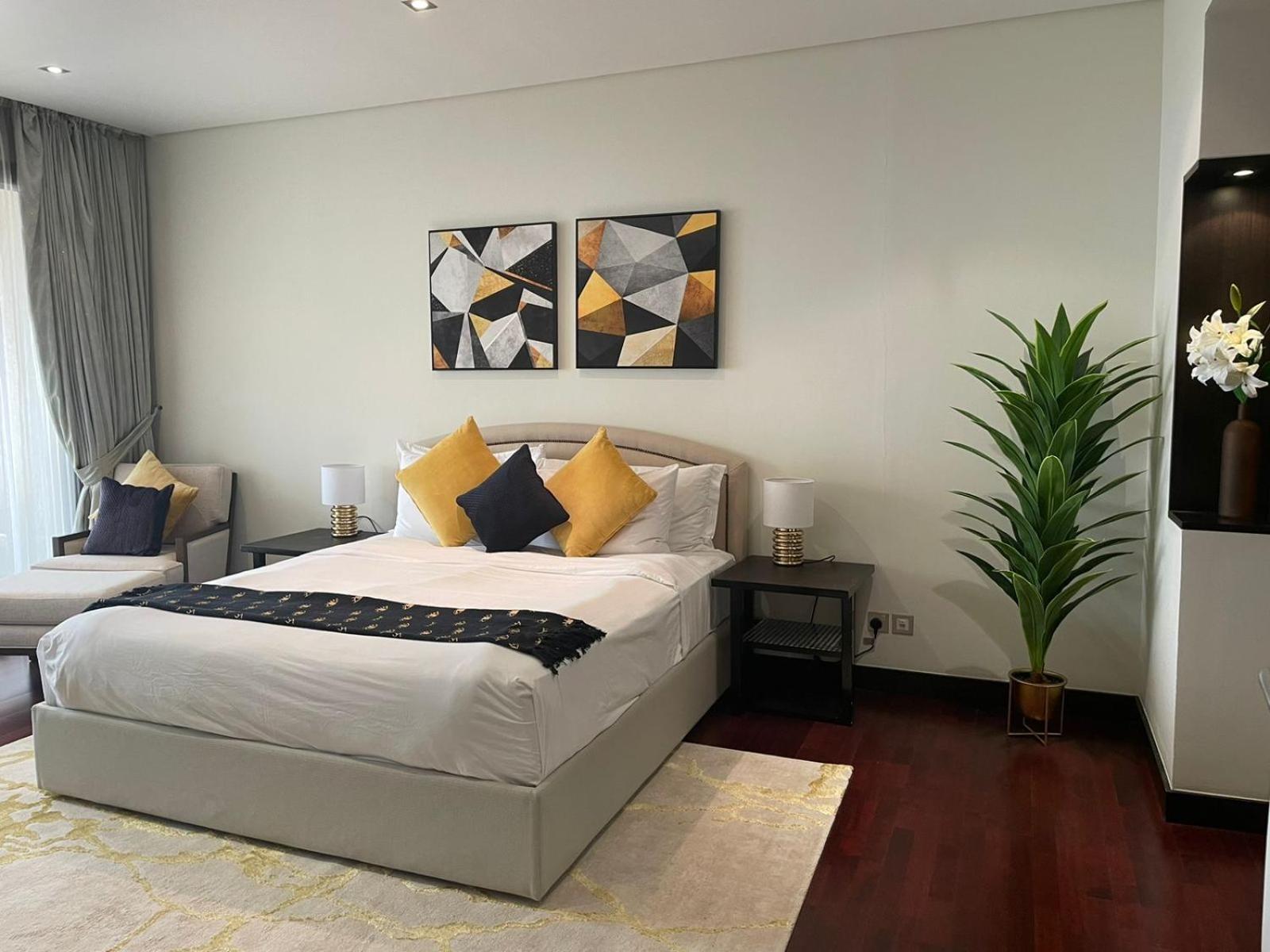 Anantara Hotel Apartment Palm Jumeirah Connected Anantara Hotel ดูไบ ภายนอก รูปภาพ